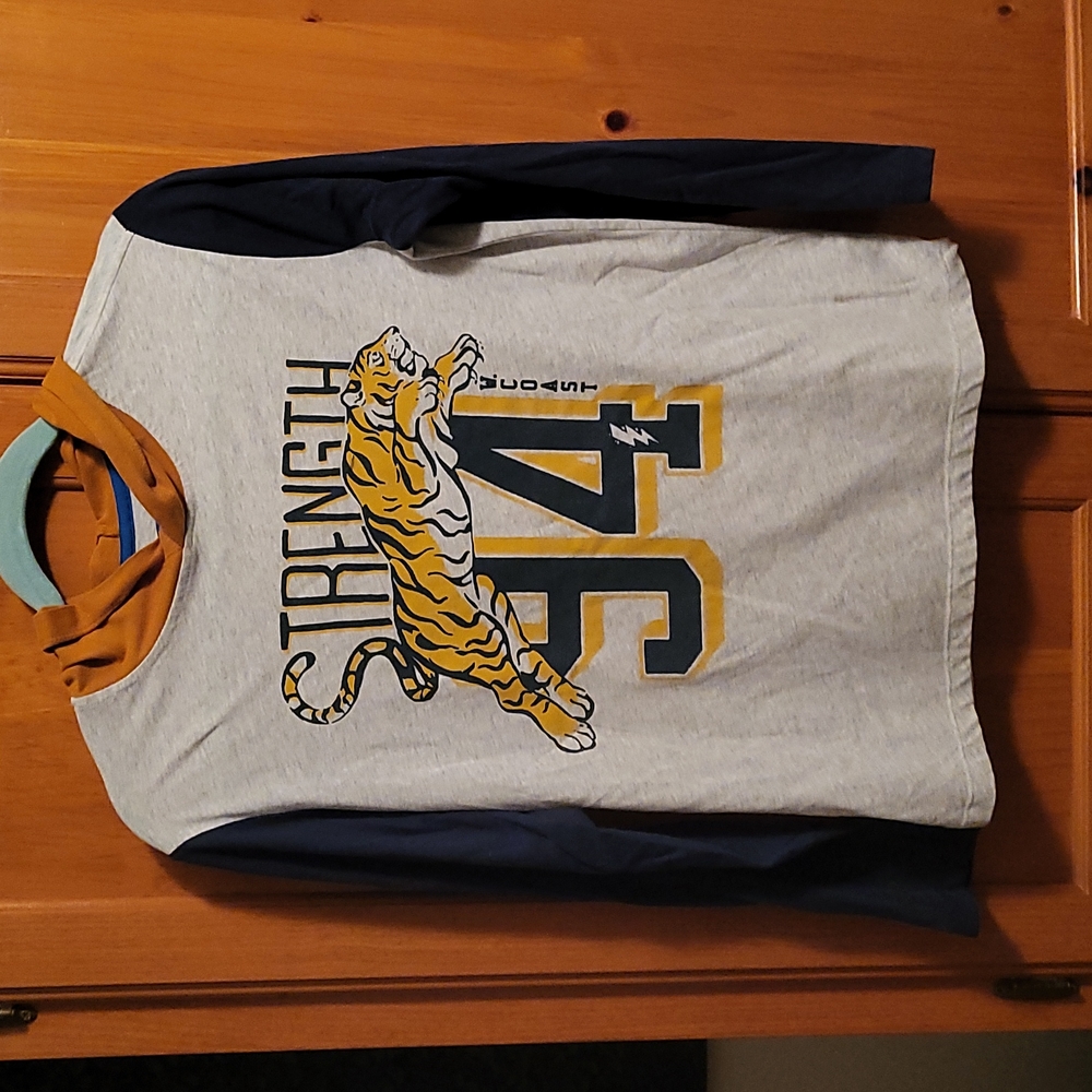 Strength Tiger W. Coast, long sleeved hooded T, dark blue sleeves. Boys XL